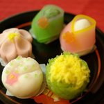 吉祥寺 虎屋 サンロード店 - 和菓子でお雛様