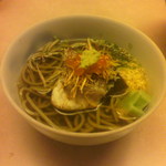 茶そば汁 イイ味のダシが出ていました。