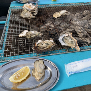 まえじま牡蠣小屋_1