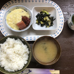 居喰処 光 - 2021/02/14
            本日のランチ 山かけ定食 500円
