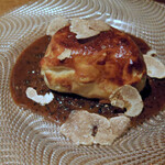 La planche - 極上黒毛和牛シャトーブリアンとフォアグラとトリュフのパイ包み焼きトリュフソースに削ったアルバ産の白トリュフがかかったもの