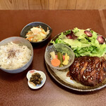 ジャム cafe 可鈴 - 【週替わりランチ 1,050円(税込)】これにスープも付いてます。