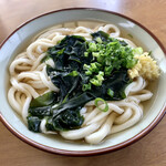 谷本うどん - ネギと生姜を加えて味も彩りも⤴︎