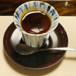 比良山荘 - ■蒸し物
      ☆鯉の白子の茶碗蒸し。香茸の葛餡がけ。
      ◎鯉の白子は珍味で、クリーミーに仕上げている。香茸の香りがする濃い目の餡が良く合い美味い。