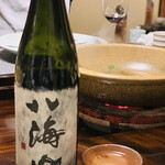 比良山荘 - ☆日本酒
      ◎八海山大吟醸（新潟南魚沼市・八海醸造）
      原料米：山田錦
      精米度：35%
      日本酒度：＋4
      