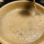 比良山荘 - ◎熊肉と猪肉と野菜の出汁に米と自然薯が合わさって、最高の雑炊になって行く。