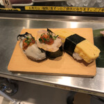 寿司 魚がし日本一 - 変わり種二貫に玉