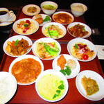 黄鶴 - ２人のランチ小皿定食　２８００円（税込）【２０２１年２月】