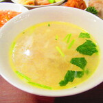 黄鶴 - ランチ小皿定食　２８００円（税込）の玉子スープのアップ【２０２１年２月】