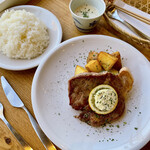 クックタウン - 県産豚肩ロースレモンステーキ　新じゃがフライ添えライス大盛り