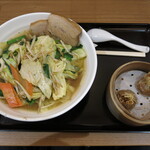 香港亭 - チャーシュー野菜湯麺＋焼売