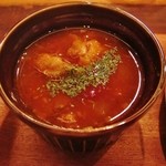 カレー アンド サンズ - 牛スジのチリトマト煮込み