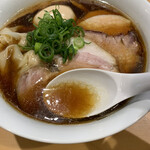 らぁ麺 すぎ本 - スープ　鶏と醤油のマリアージュ