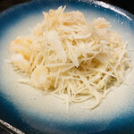 萬的中華 笑龍 - 山芋と海老の塩炒め。