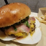 DRAGON BURGER 鎌倉店 - 柚子胡椒バーガー