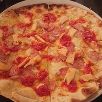 ピッツェリア ロマーナ ジャニコロ - 本日のピッツァ
                クリスピー生地でサクサク
                味がシンプルだから、ソーセージの味わいがもう少しあると良かったかな！