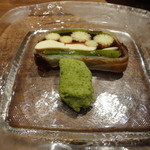 ブロックス - パプリカとヤングコーンモッツァレラのテリーヌ　泡ジェノバソース