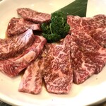 炭火焼肉みや - 旨味豊かな肉真カルビもお値段以上