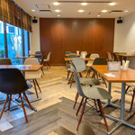 カフェ ブレッダ - 店内