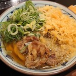 Marugame Seimen - 肉うどん＋天かす・青ネギ