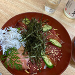 宝来寿司 - かつおと釜揚げしらすの漬け丼