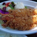 ボンバーキッチン 天神店 - 大きなエビフライが3尾