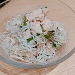 麺匠酒場ひらお - しらすとレンコンの梅マヨ和え