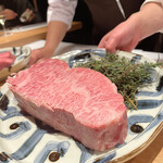 肉割烹 岡田前 - 