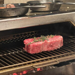 肉割烹 岡田前 - 