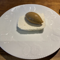 レストラン ビブ - 焦がしキャラメルアイスとトンカ豆のメレンゲアイス