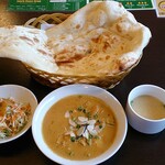 MASALA MASTER - Aランチ（野菜カレー・ナン・ウーロン茶）