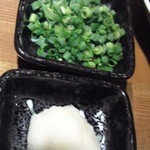 清 - せいろ蒸し用の薬味、あさつきと大根おろし