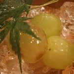 車力門 ちゃわんぶ - デザート　瀬戸内ジャイアンツ　種無し葡萄アップ