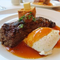 レストラン アルティザン（restaurant Artisan） - 朝ステーキ＆グレービーソース(150g)