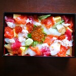 ROBATA 魚一心 南郷13丁目店 - 回線バラちらし丼