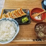 Nikujiru Gyouza No Dandadan - 肉汁焼餃子定食！う～む・・・