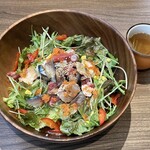 Sushibaru Yawatabesu - ランチ 日替り海鮮丼と野菜たっぷりライスボール　８８０円　(2021/02)