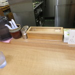 麺屋 彩未 - カウンターの上　【　２０１２年８月　】