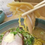 麺屋 彩未 - 味噌ラーメンのメンマのアップ　【　２０１２年８月　】