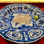 一心鮨 光洋 - ヒラメのエンガワ〜脂ののりと寝かせた味わいが好きです。ヒラメの縁側は、シンプルな山葵醬油が良い。