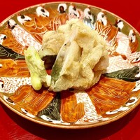 一心鮨 光洋 - 揚げ蛤（北浦）～高温の油で揚げた大きな蛤は旨味が閉じ込められている。「う～ん、歯応えもあり、旨味が濃いな～。」それに空豆はアクセント。