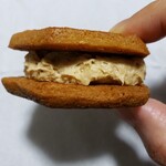 パティスリーガレット - バターサンド（ヘーゼルナッツ）