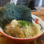 とんこつ愛があふれてる ラーメン とりこ - 