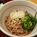 なか卯 - 冷やしはいから蕎麦ミニの冷水で締めてあるので腰が有って温かい蕎麦より美味しく頂けました。