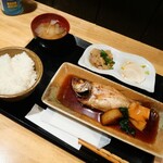 居魚屋 うおはん - 