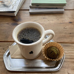 チェア コーヒーロースターズ - 本日のドリップコーヒーとルルさんの抹茶フィナンシェで792円のカフェ代。