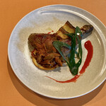 Spice&Dining KALA - ○ホロホロ鶏の低温ローストとカンパリソース様