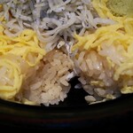 Hokkaidou Hadekkaidou Ohotsuku Nomegumi Abashiri Shi - 酢飯は赤酢