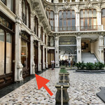 Baratti & Milano - ガレリアに面している