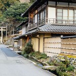 比良山荘 - ☆『比良山荘』は長閑な山里の風景の中に佇んでいる。そして料理は四季折々の自然の偉大さと素晴らしさを体感させてくれる。